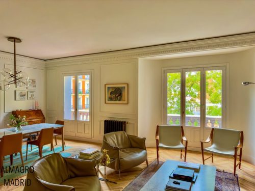 tr-DxYSFR0q0ZxtmsQEqdQ